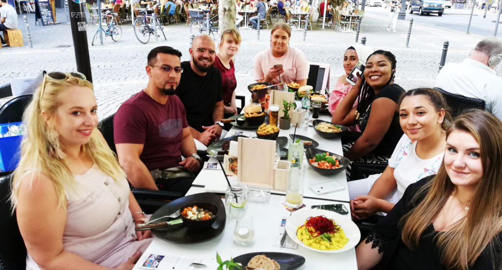 Köln: Standortübergreifendes Teamessen